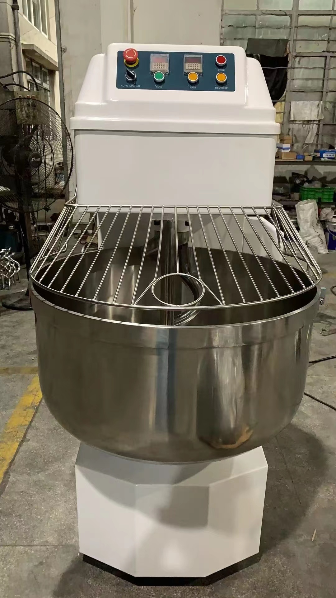 Hot Sale 5kg 8kg 10kg 25kg 50k - مراجعة Dough Mixer Machine وسعره